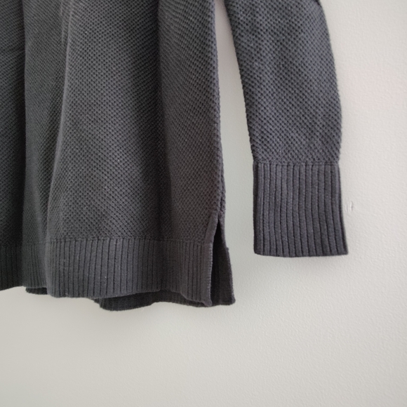 Gap Women's small black lightweight 100% cotton long sleeve sweater - Picture 2 of 6